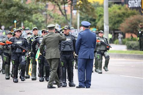 Policía de Colombia on Twitter RT DirectorPolicia Este 20DeJulio