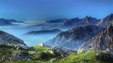 Sunrise Distant Mountains Rocky Peaks Morning Fog Landscape Wallpaper