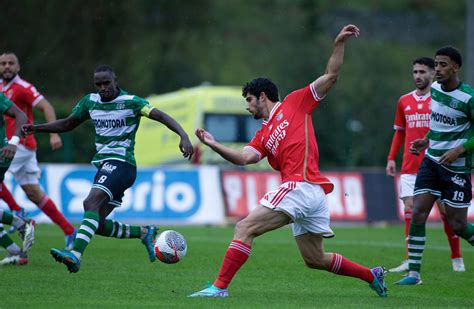 Benfica goleia na Taça antes do tudo ou nada na Champions