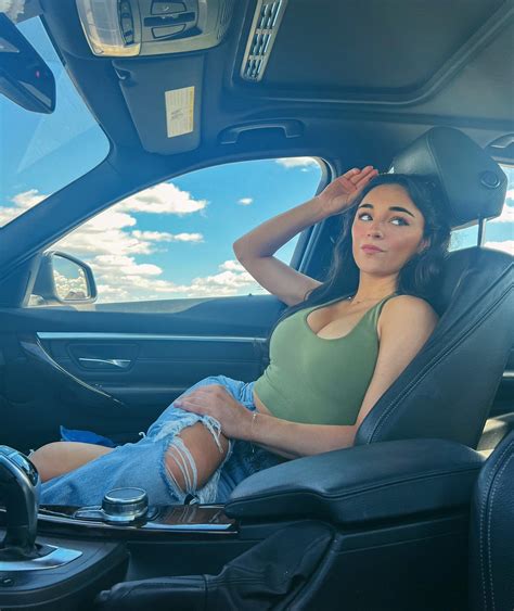 Olivia Dunne Lsu Teammate Elena Arenas Wows In Busty Car Selfies As