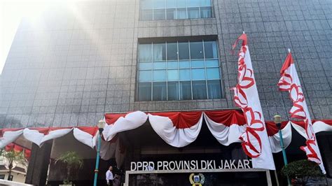 Anggaran Baju Dinas Anggota DPRD DKI Jakarta Rp3 Miliar Setiap Orang