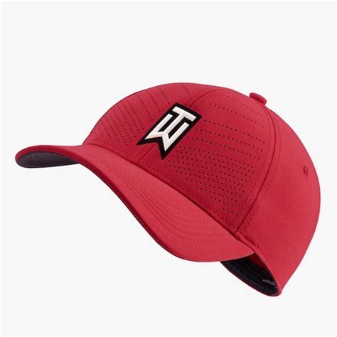 5 stylish Nike golf hats for 5 different kinds of golfers