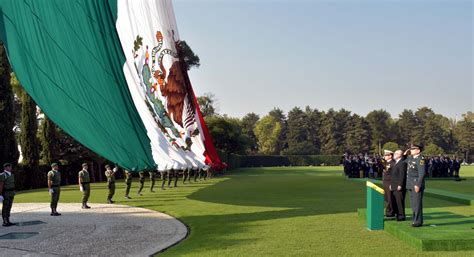 S Mbolo De Unidad Para Los Mexicanos Nuestra Bandera Secretar A De