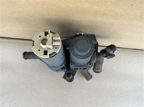 1994 1995mercedesw124e300ddieselheatercontrolwatervalveoem