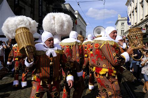 Il Carnevale Di Binche Ohga