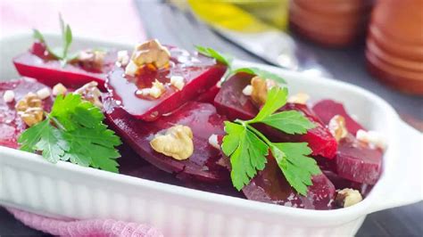 Carpaccio de betteraves aux noix une recette saine et très délicieuse