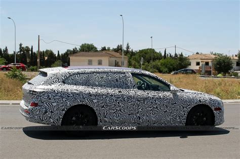 Skoda Superb Combi Spied Gearing Up For A Fall Debut Carscoops