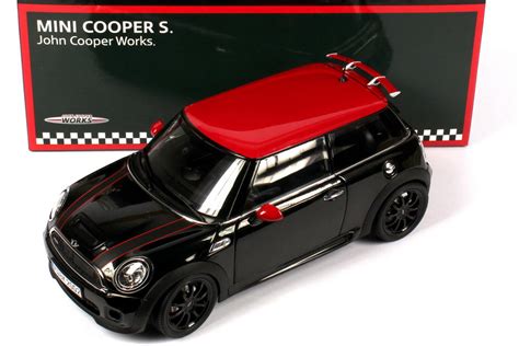 Mini Cooper S R56 LCI John Cooper Works Schwarz Rot Werbemodell