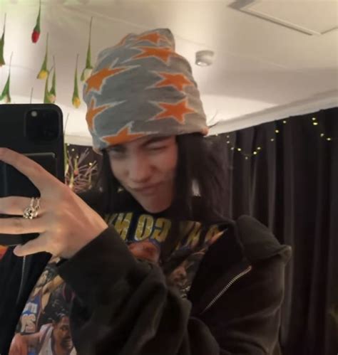 Épinglé par Tanaya sur Billie Eilish en 2024 Billie Femme