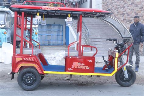 Battery Operated Rickshaw Vehicle Capacity 5 Seater At Rs 130000 In