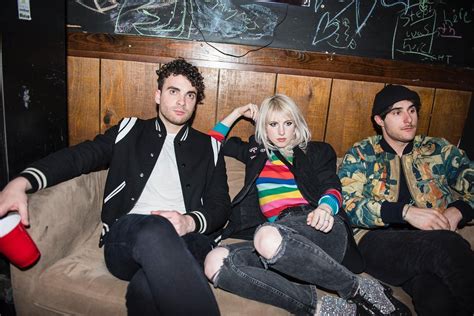 Paramore Updates On Twitter Paramore Received 103 Million Streams On