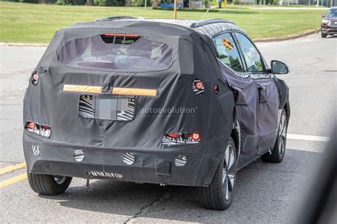 2022 Chevrolet Bolt EUV Teased Again, Will Feature Super Cruise ...