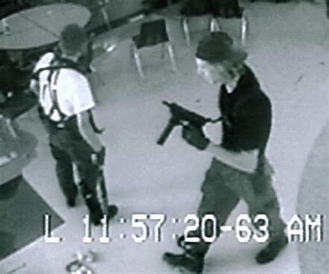 Imagens Históricas Eric E Dylan Responsáveis Pelo Massacre De Columbine