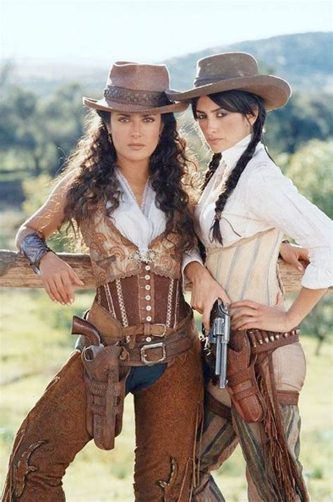 Salma Hayek as Sara Sandoval and Penélope Cruz as María Álvarez