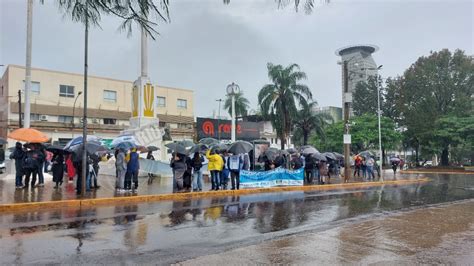 Ni la lluvia detuvo la multitudinaria marcha en defensa de la educación