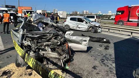 TEM Otoyolu nda feci kaza TIR ın altında kalan aracın sürücüsü