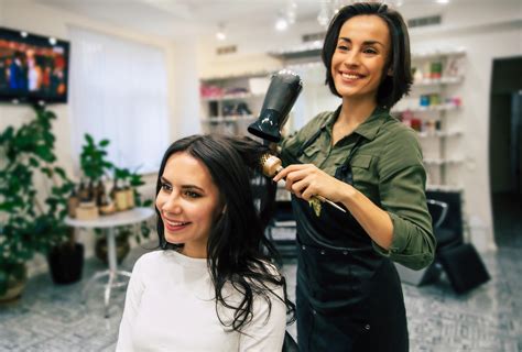 5 Qualities And Skills You Should Have With A Cosmetology License