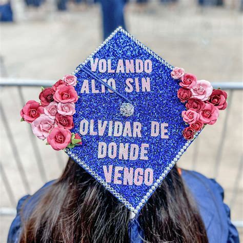 Nearly 3,000 UTSA students graduate in December commencement