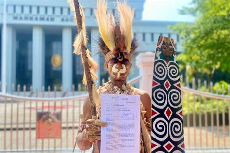 Foto Soal All Eyes On Papua Suku Awyu Tanah Adalah Rekening Abadi