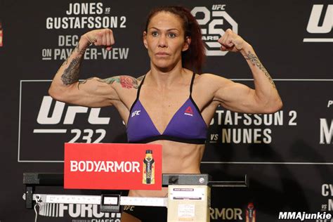 cris-cyborg-ufc-232-official-weigh-ins.jpg | MMA Junkie