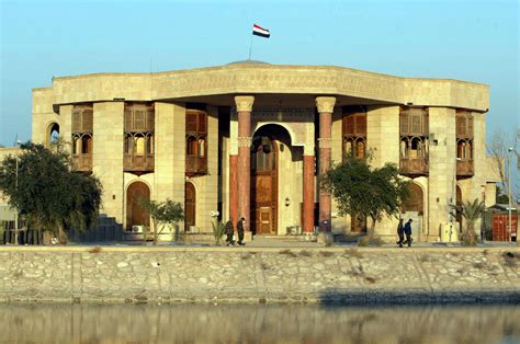 Saddam Husseins Former Palace Reopens As Long Awaited Antiquities Museum