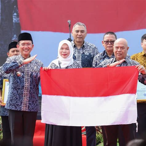 Pj Bupati Bekasi Dampingi Plh Gubernur Jabar Buka Acara Puncak