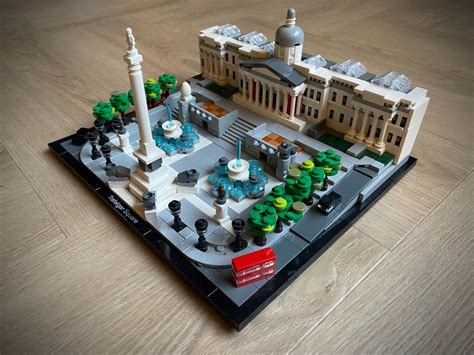 LEGO Architecture 21045 Retired Product Trafalgar Square 2010