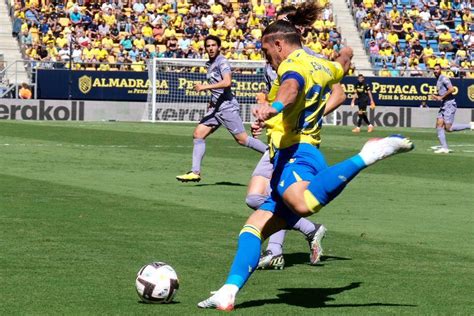 El partido entre el Cádiz y el Villarreal en imágenes