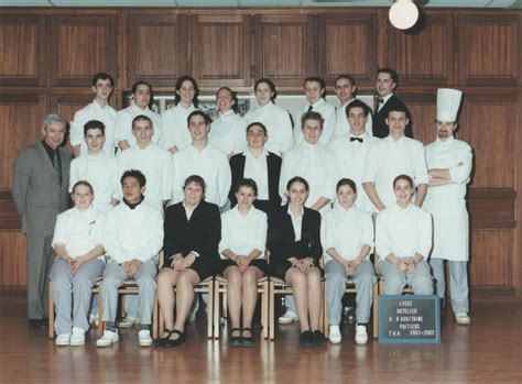 Photo De Classe 1ere Bac Pro Hotellerie De 2001 Lycée Professionnel