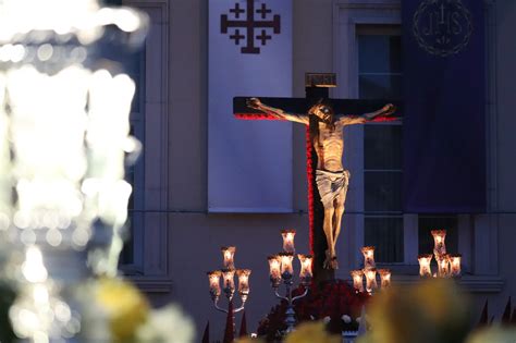 Procesión Santo Vía Crucis de la Misericordia Semana Santa Palencia 2024