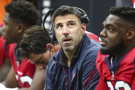 Titans name Mike Vrabel next head coach