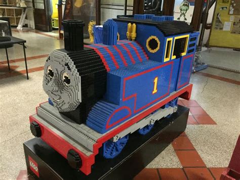 GIANT Thomas the Tank Engine LEGO Train Sculpture | Thomas the tank ...