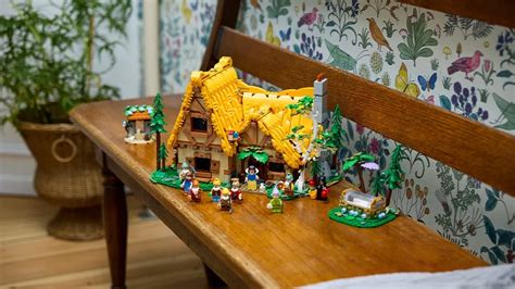 LEGO Reveals Snow White and the Seven Dwarfs’ Cottage | The Toy Book