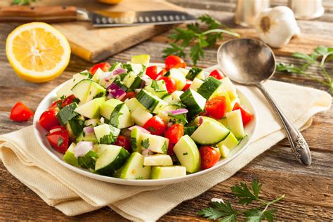 Frischer Sommer Salat 100 Vegan Super Lecker HelloVegan De