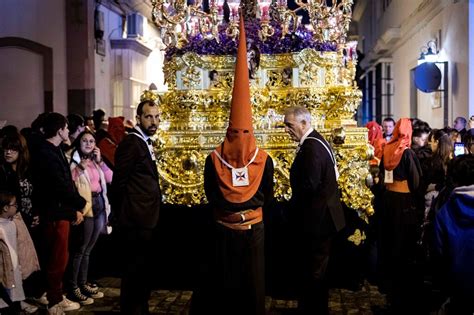 Las Im Genes De La Cofrad A Del Medinaceli En La Semana Santa De San