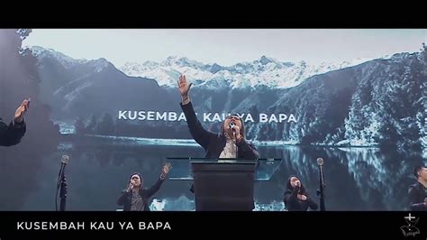 Di Hadapan Hadiratmu Ya Bapa Bethany Nginden Youtube