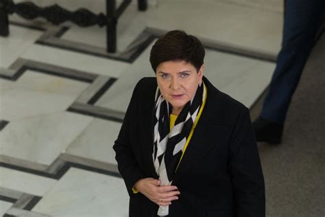 Wypadek Beaty Szydło PiS ukrywało poważne obrażenia byłej premier