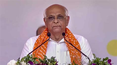 Gujarat Oath Taking Ceremony Bhupendra Patel Back As Cm New 17 Member Cabinet Sworn In India