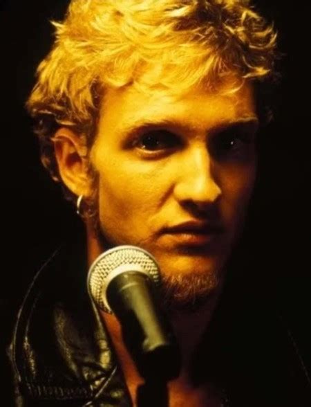 LAYNE STALEY: 13 Amazing Facts About ALICE IN CHAINS' Late Vocalist