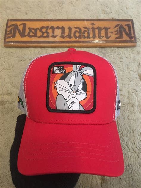 Original Capslab Looney Tunes Bugs Bunny Trucker Cap Men S Fashion