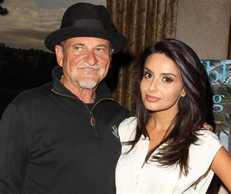 Joe Pesci Biography, Age, Wiki, Height, Weight, Girlfriend, Family & More