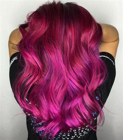 20 Unboring Styles With Magenta Hair Color Hajszínek Frizurák Hajfonatok