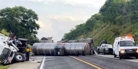 Volcadura de pipa en la autopista México Tuxpan cobra la vida de 3