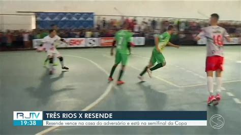 Pl Nio Fecha O Gol Resende Supera Tr S Rios Fora De Casa E Est Nas