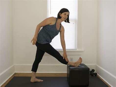 It Band Stretches For Outer Hip And Knee Pain All Levels Included