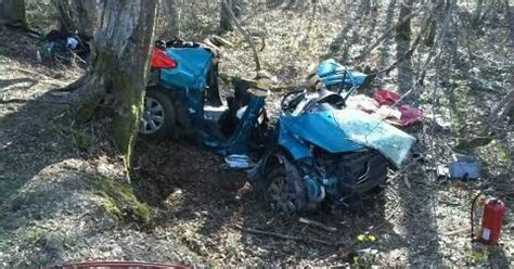 Ueberstrass Haut Rhin Sundgau Une Voiture Percute Violemment Un