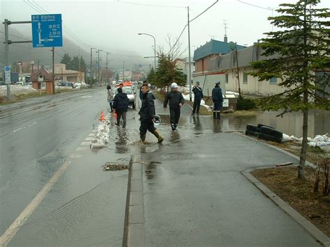 Massive Landslides in Japan (NEW ZetaTalk) - Earth Changes and the Pole Shift