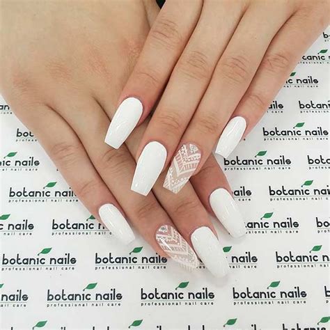 41 Chic White Acrylic Nails to Copy – StayGlam