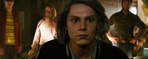 5 fatos curiosos sobre Evan Peters que você provavelmente não sabia