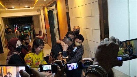 Roy Suryo Sempat Pingsan Dan Muntah Saat Jalani Pemeriksaan Sebagai